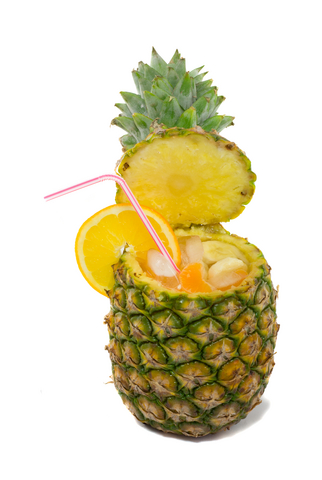 Their tropical charm and sweet tangy flavor, not only makes for a refresh summer treat, but also provide a plethora extraordinary of  benefits of pineapples..